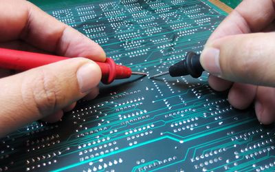 How to Test a Circuit Board (PCB): Methods, Tools, and Best Practices