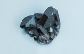 An earth-abundant mineral for sustainable spintronics