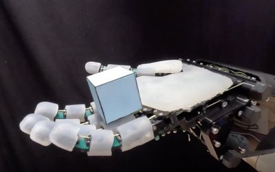 Robotic hand moves objects with human-like grasps